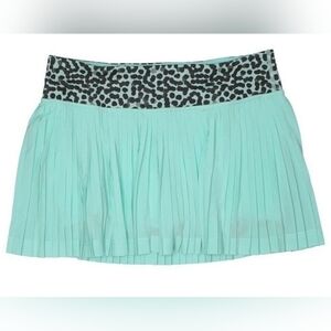 Lululemon Pleat to Street Skirt Shorts Skort Size Mint 4